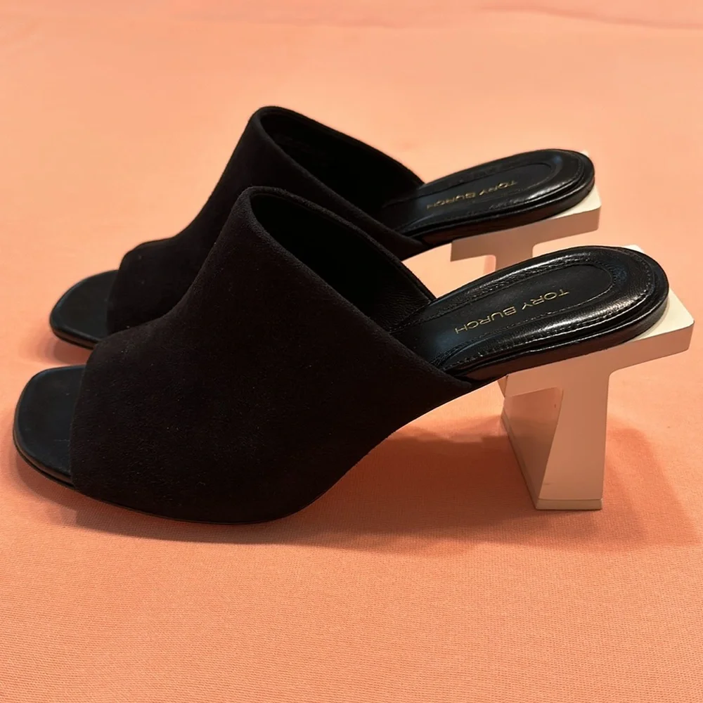 New Tory Burch Black Suede Shoes. White heels. Size 9.
